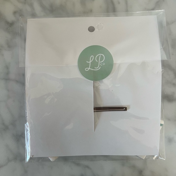 Bows - Picture 2 of 2